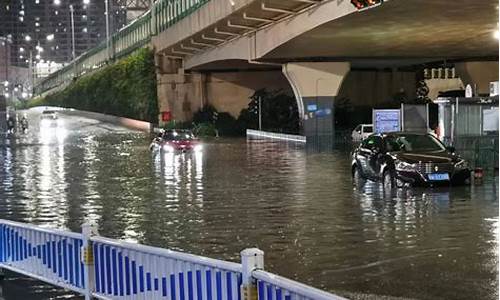 今晚大暴雨_今晚大暴雨是哪些地方